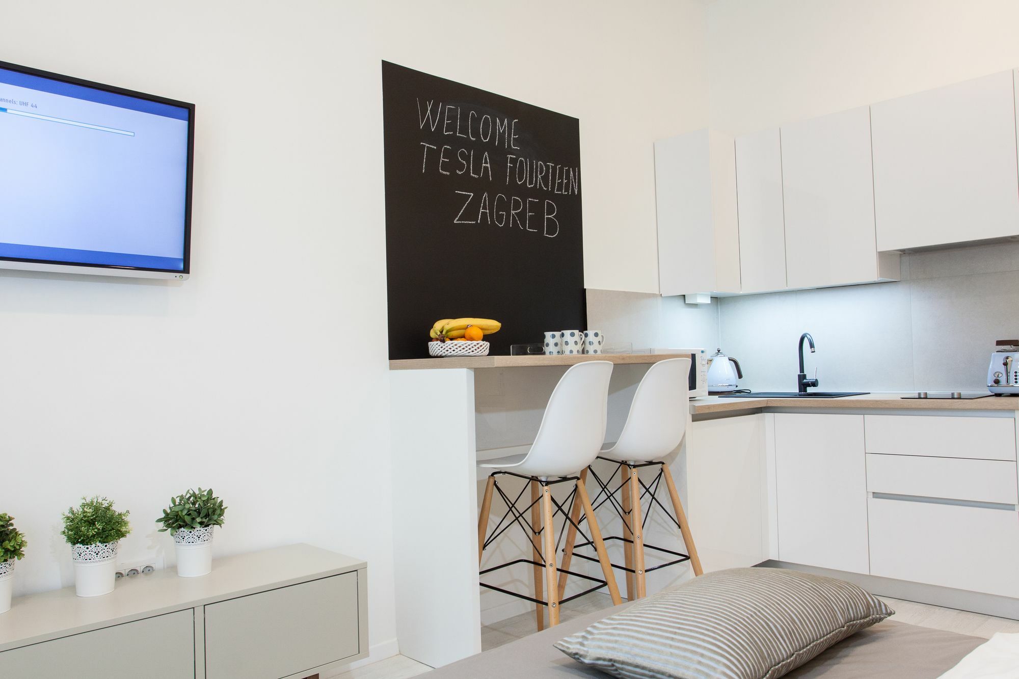 Tesla Boutique Apartments & Rooms ザグレブ エクステリア 写真